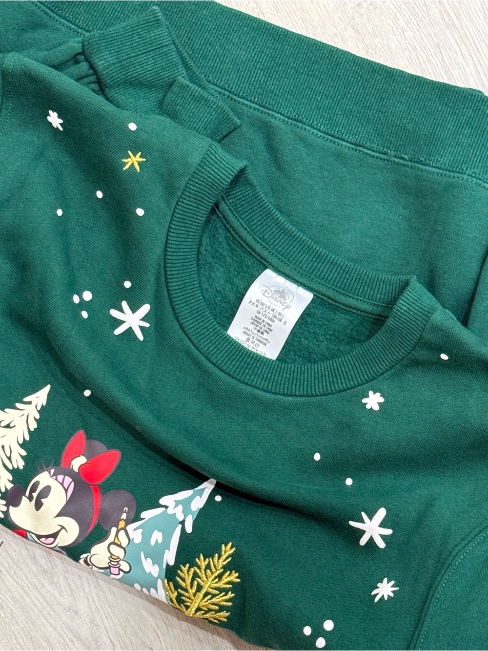 Walt Disney World Holiday Minnie Mouse Sweatshirt - Picture 3 of 3